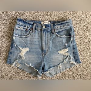 Abercrombie Curve Love High Rise Mom Short (size 28)